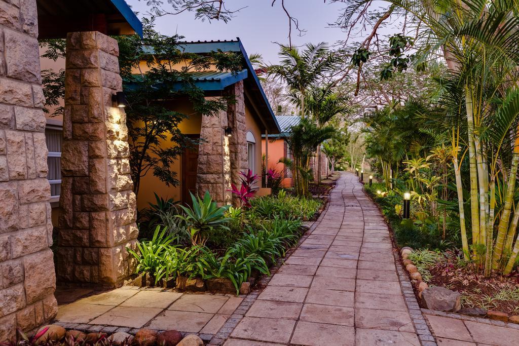 Protea Hotel By Marriott Umfolozi River Richards Bay Exterior foto