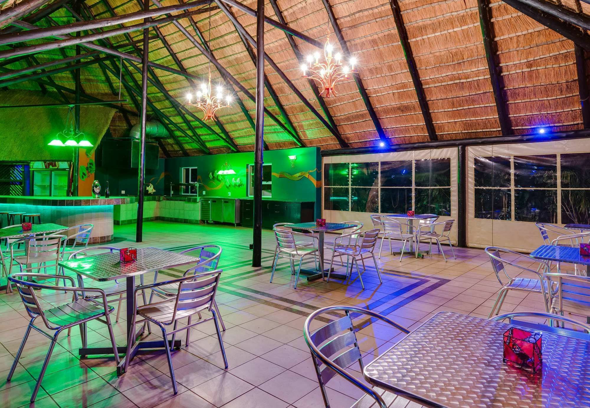 Protea Hotel By Marriott Umfolozi River Richards Bay Exterior foto